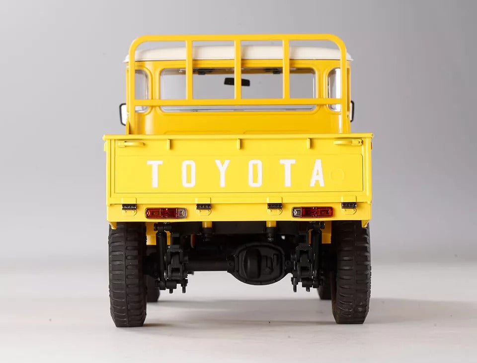 Toyota FJ45 Amarillo 1/12